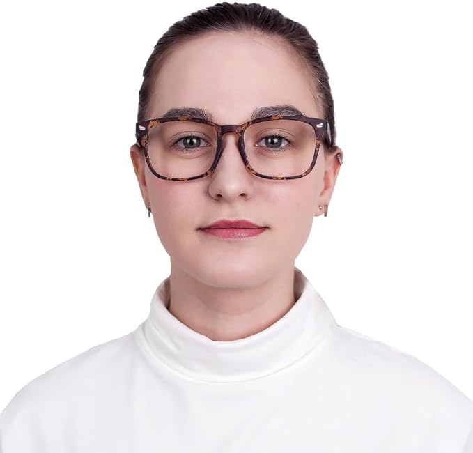 YEIN Bifocal Reading Glasses with Blue Light Blocking Lenses, Bifocal Reader for Women and Men, Vintage Square frame with Spring Hinge (+0.50/+2.25 magnification)