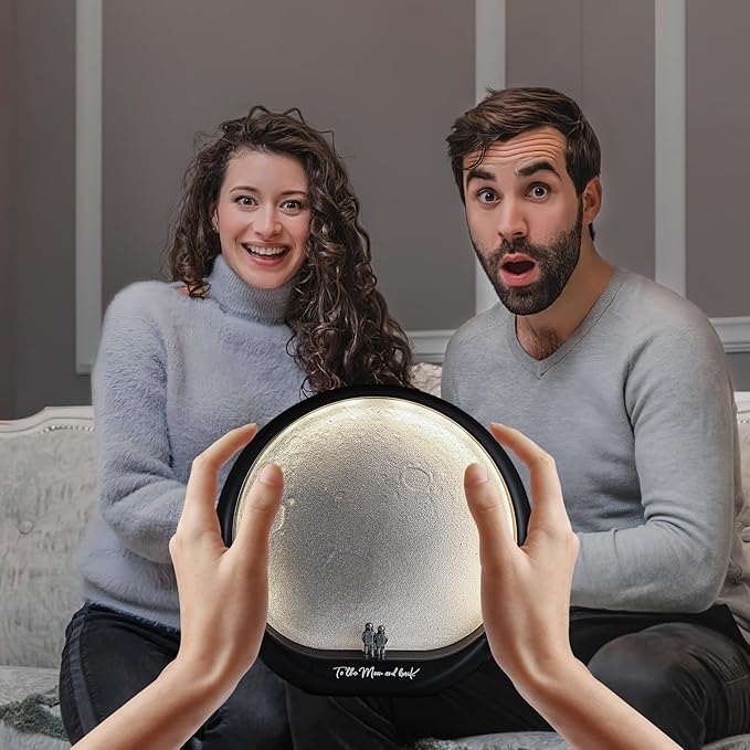 mamre Astronaut Couple Lunar Lamp Moon Light 3D Moon Rechargeable Night Light Gift Home Decor Lighting for Anniversary Birthday Valentine's Day Christmas