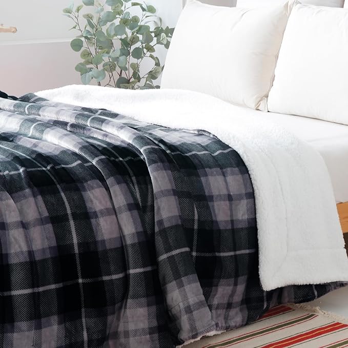 SOCHOW Sherpa Plaid Fleece Throw Blanket, Double-Sided Super Soft Luxurious Bedding Blanket 60 x 80 inches, Grey