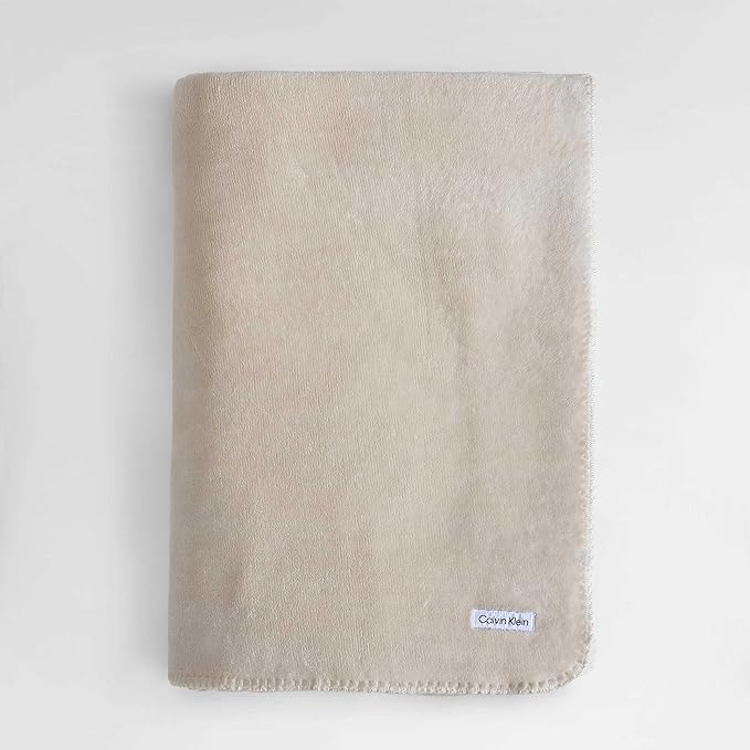 Calvin Klein - Queen Blanket, Super Soft Plush Bedding, Luxury Bed Blanket, Oeko-Tex Certified (Modern Reversible Solid Beige, Queen)