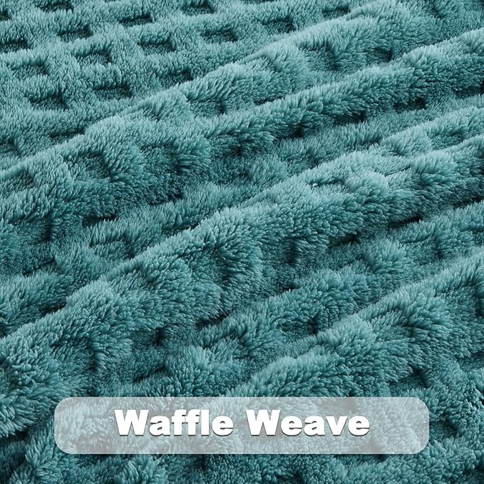 NEWCOSPLAY Super Soft King Blanket Teal Premium Silky Flannel Fleece 3D Waffle Checkered Lightweight Bed Blanket All Season Use (Light Teal, King(90"x110"))