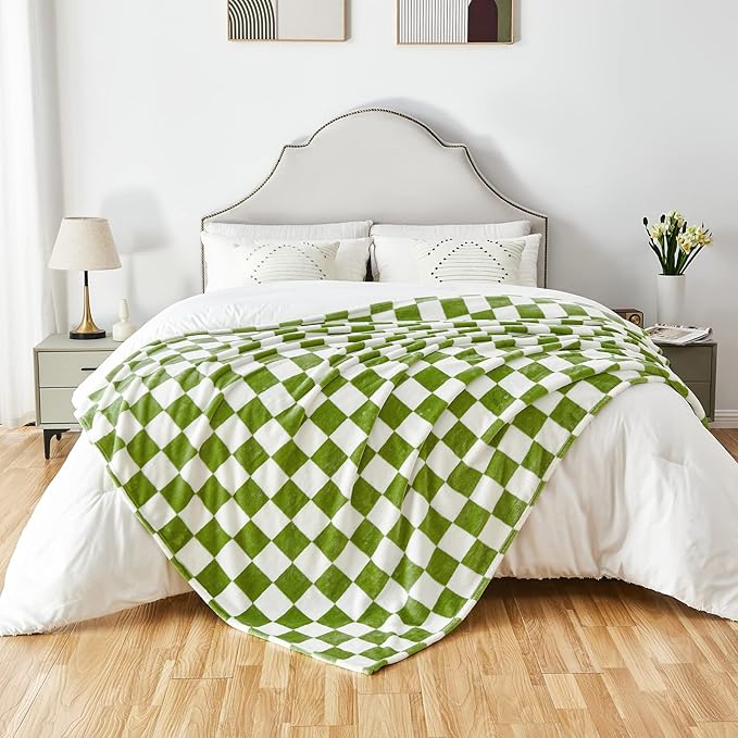 SOCHOW Checkered Flannel Throw Blanket, Soft Cozy Checkerboard Grid Pattern Fleece Blanket for Couch Bed Sofa, Sage Green 50 x 60 Inches