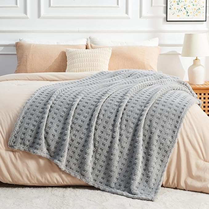 NEWCOSPLAY Super Soft Throw Blanket Grey Premium Silky Flannel Fleece 3D Waffle Checkered Lightweight Bed Blanket All Season Use (Light Grey, Throw(50"x70"))