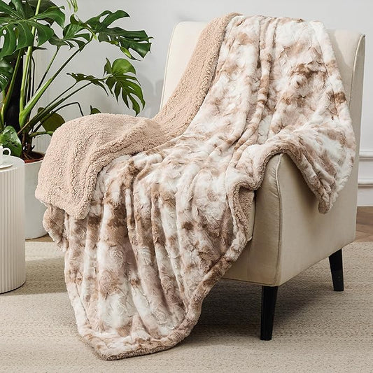 Bedsure Sherpa Fuzzy Throw Blanket - Soft, Warm and Cozy Throw for Women, Plush & Fluffy Faux Fur Blanket for Couch, Sofa and Bed Decor, Beige, 50x60 Inches